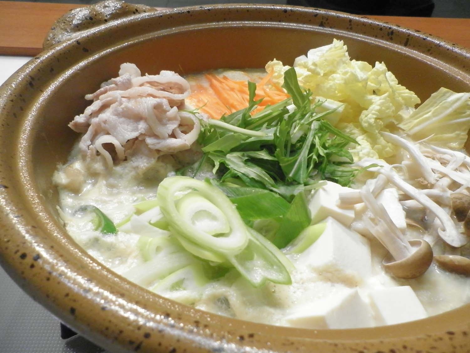 超簡単!ごまだれの豆乳鍋