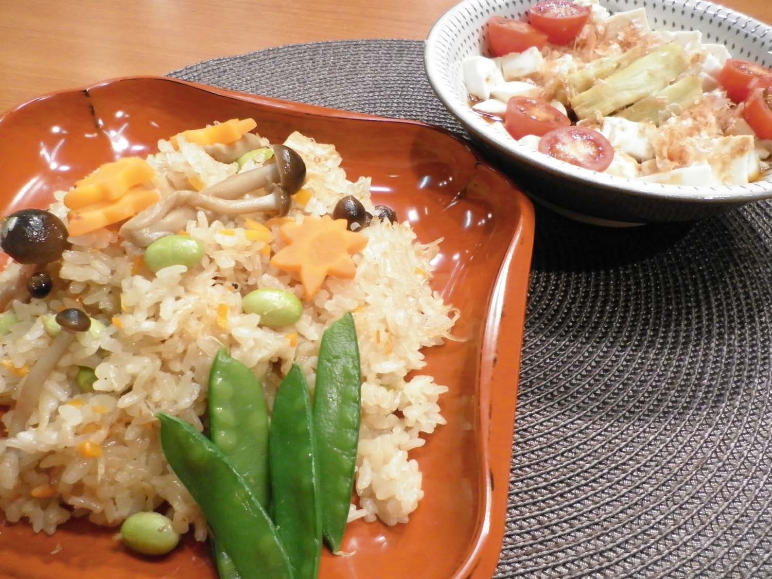 帆立の炊き込みご飯&蒸しなすと豆腐のかけ醤油