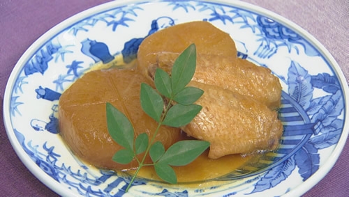 手羽先と大根のべっ甲煮