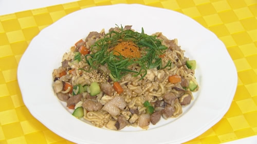 焼肉のたれで、そばめし